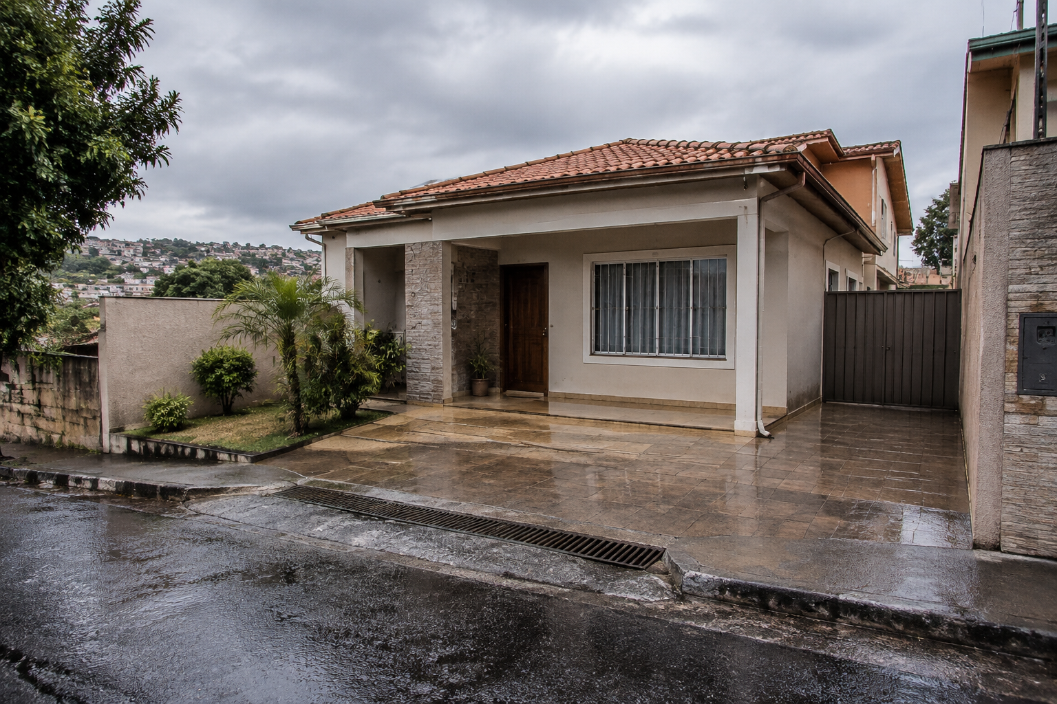 Casa e rua em Contagem: como avaliar risco de alagamento antes de comprar imóvel